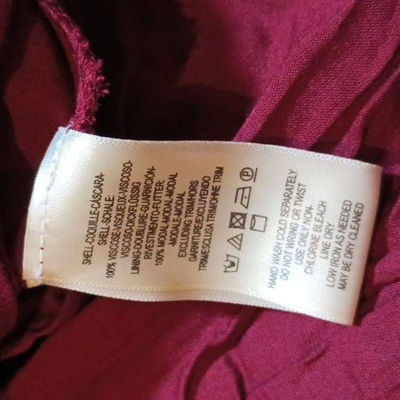 Maybe Burgundy Navy Blue Floral Flowy Cap Sleeve Key Hole Back Midi Dress A25 - Picture 4 of 7